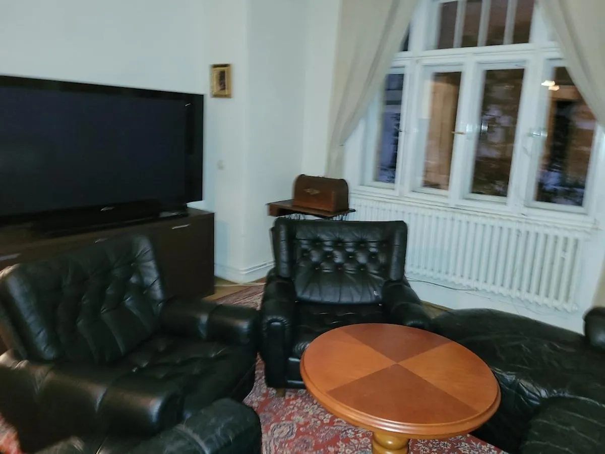 Bright 2Bdr Sleeps 8 Near Center M1 Apartment Prague